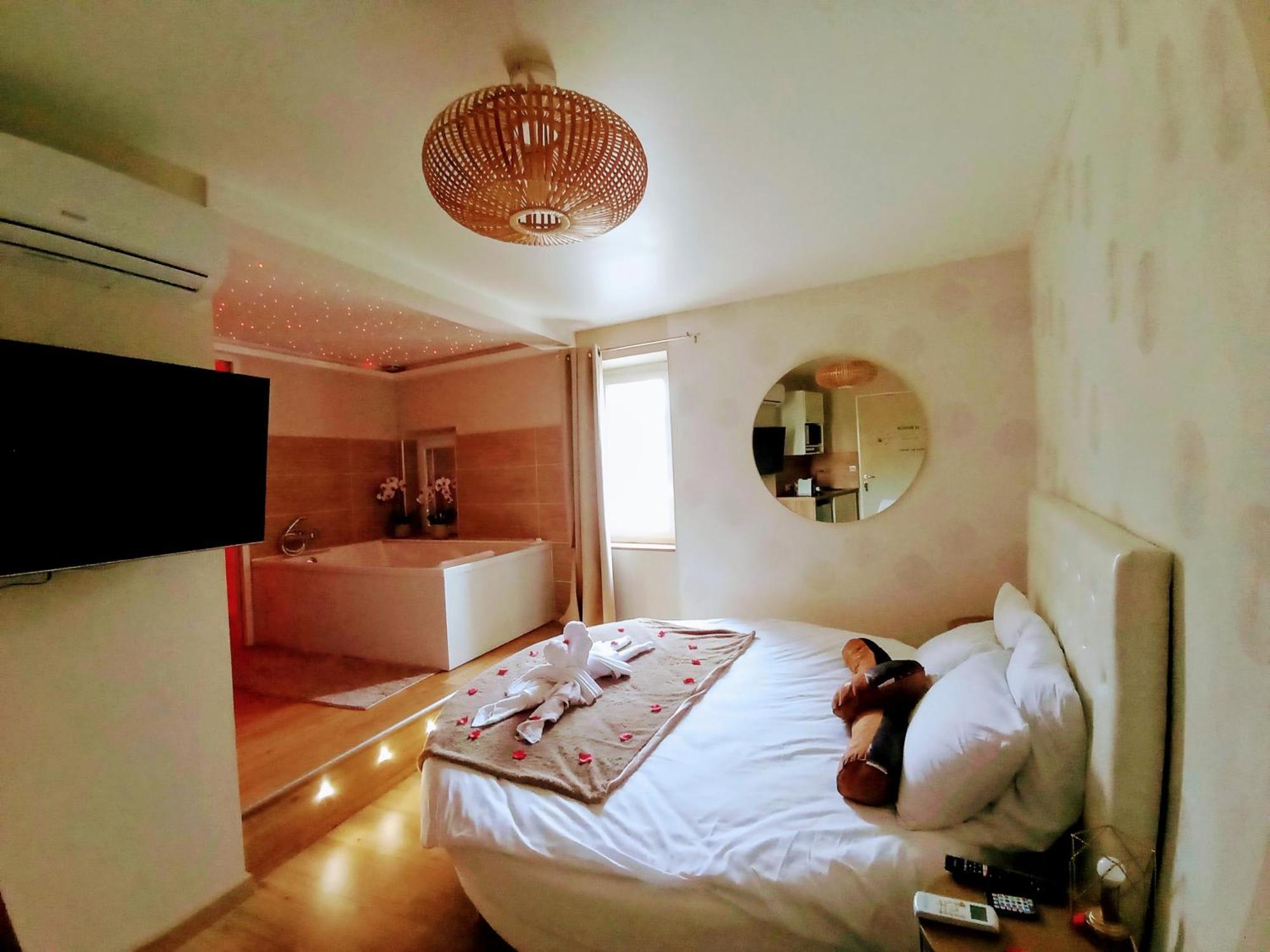 Studio Love Room Spa Baignoire Double La Ciotat Centre Port Esterno foto