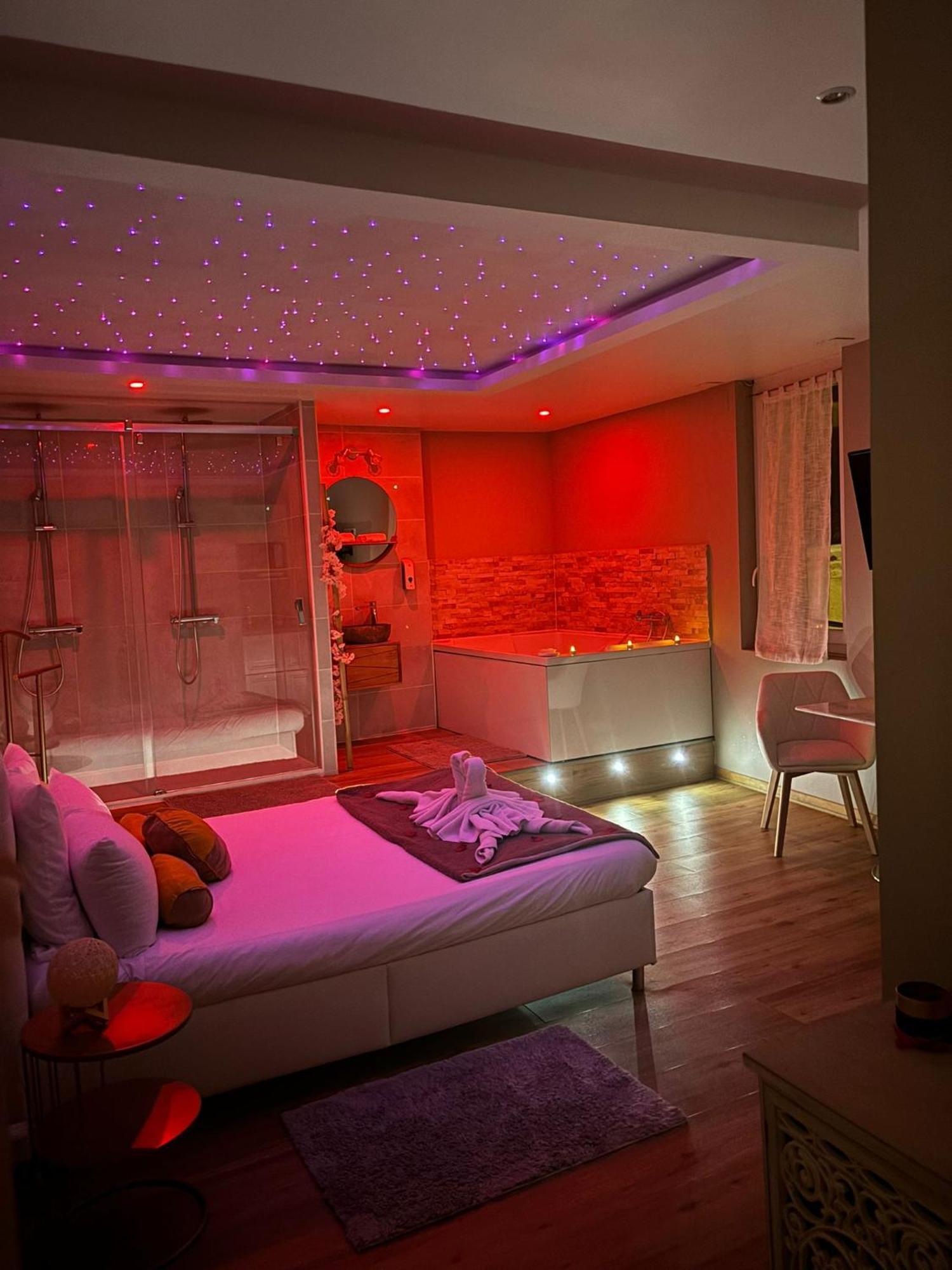 Studio Love Room Spa Baignoire Double La Ciotat Centre Port Esterno foto