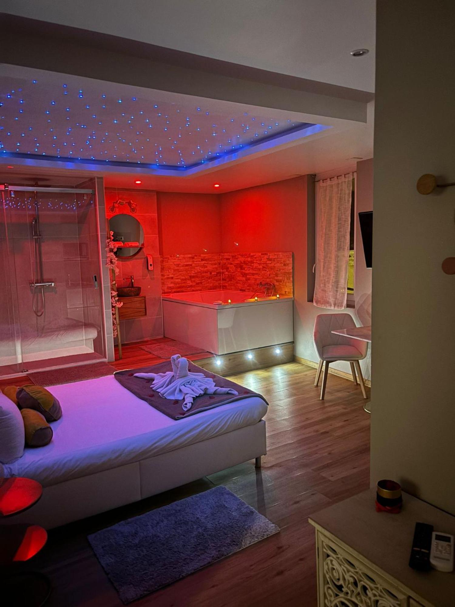 Studio Love Room Spa Baignoire Double La Ciotat Centre Port Esterno foto